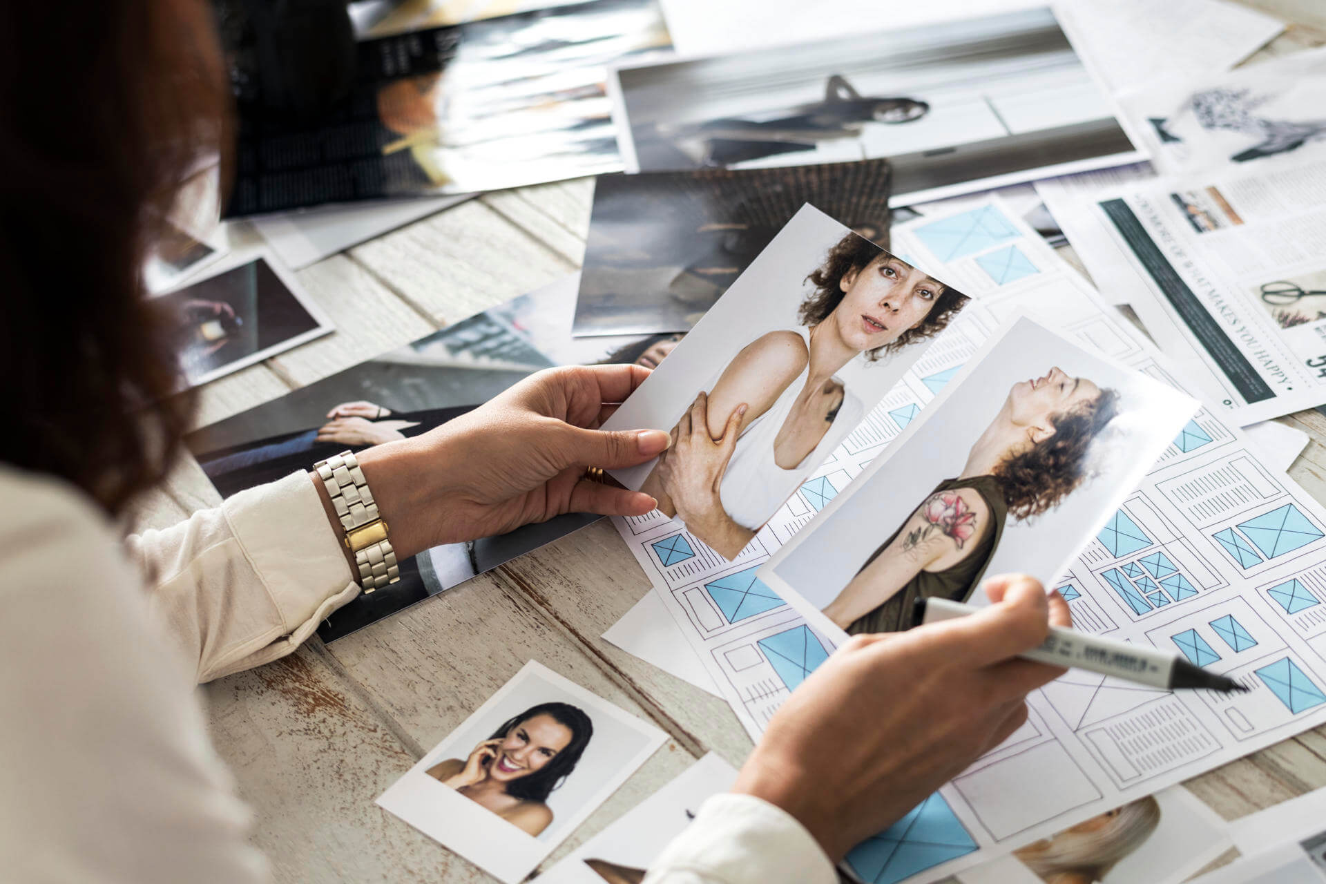 magazine-editor-selecting-models-2025-02-10-12-30-14-utc