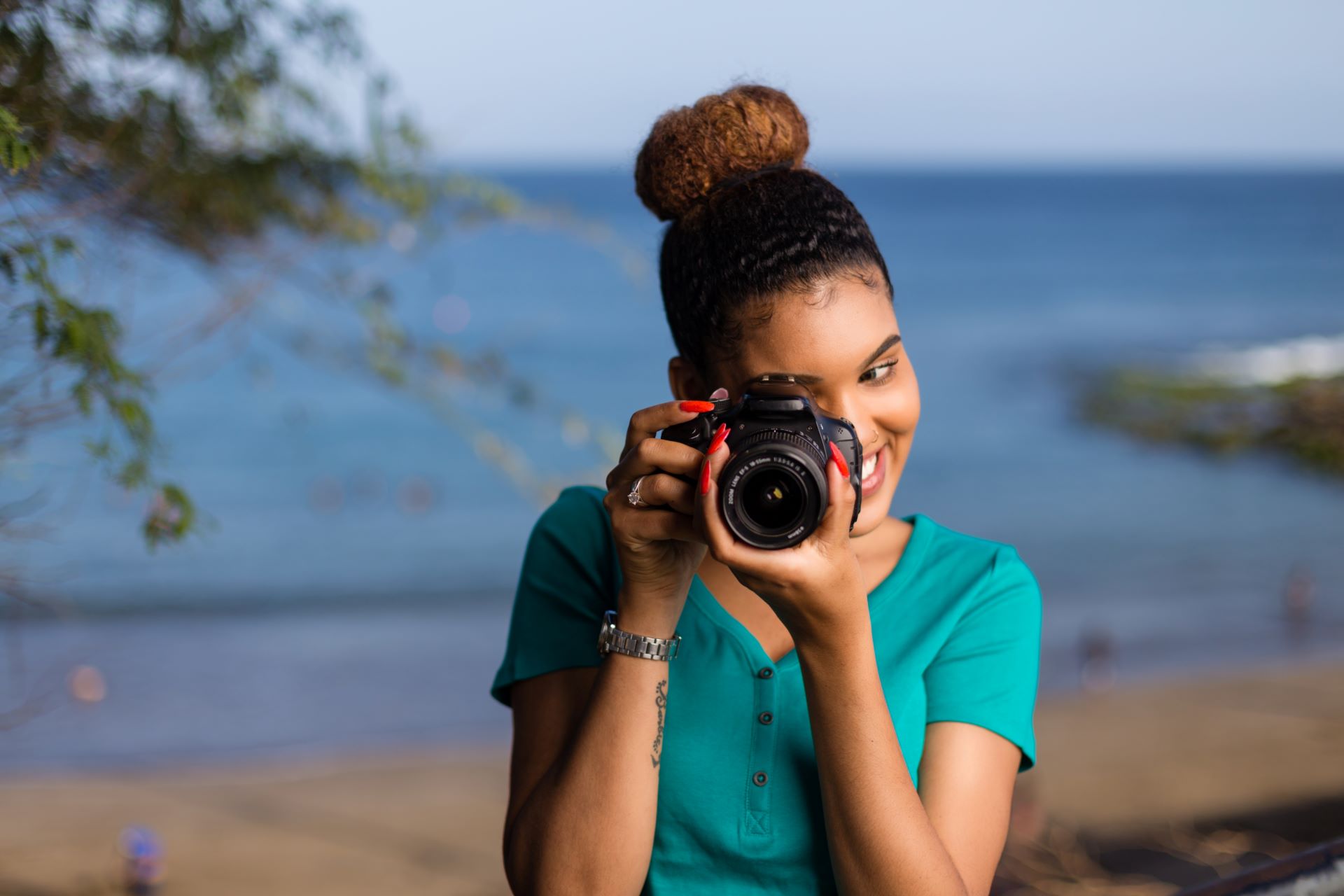 african-american-woman-photographer-taking-outdoo-2023-11-27-05-12-04-utc