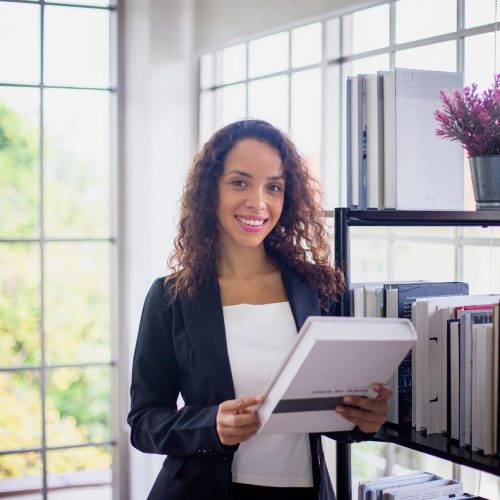 business-woman-in-office-2025-02-03-10-13-54-utc business-woman-in-office-2025-02-03-10-13-54-utc