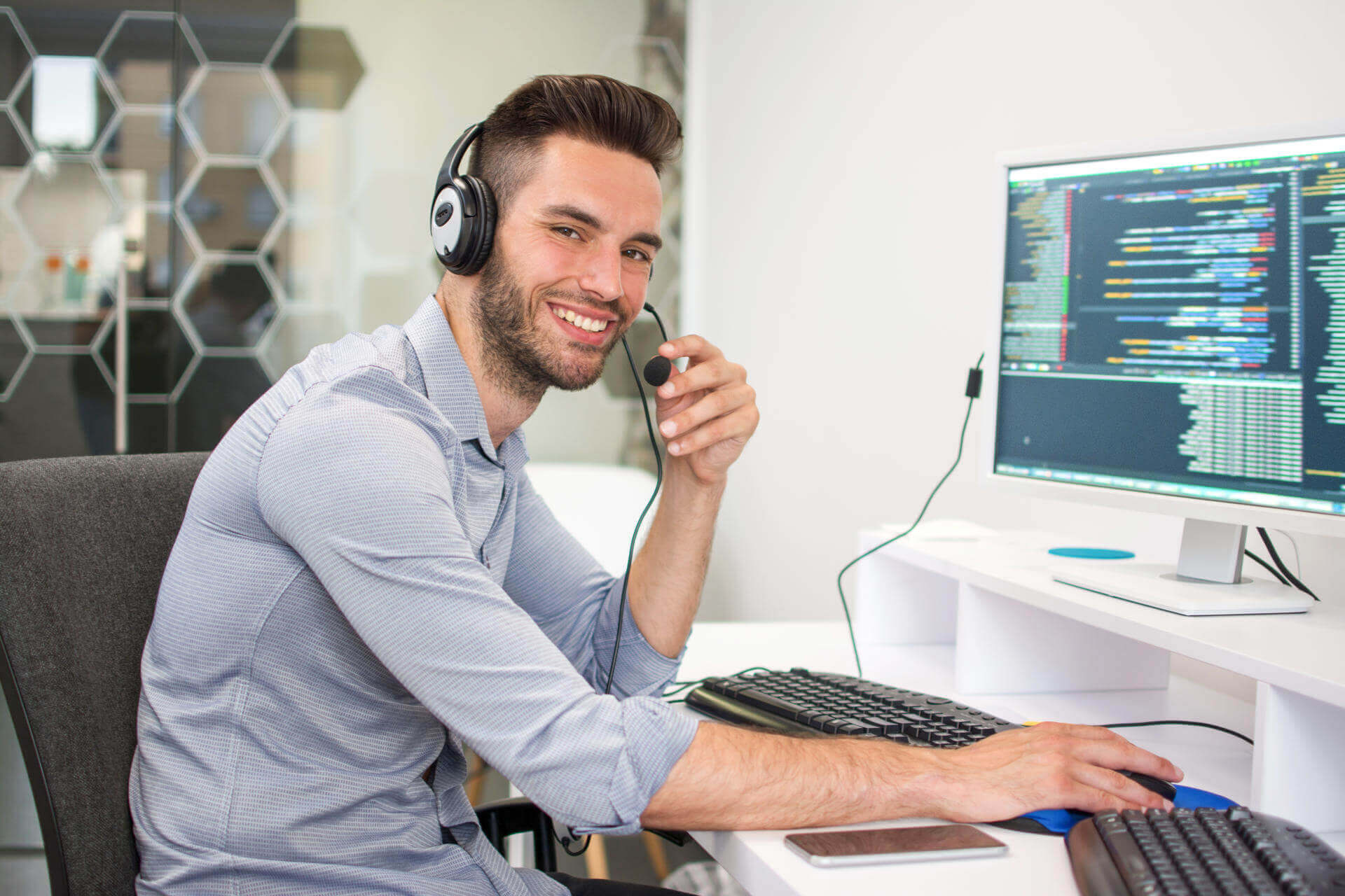 programming-man-working-on-computer-in-it-company-2025-09-01-08-14-33-utc