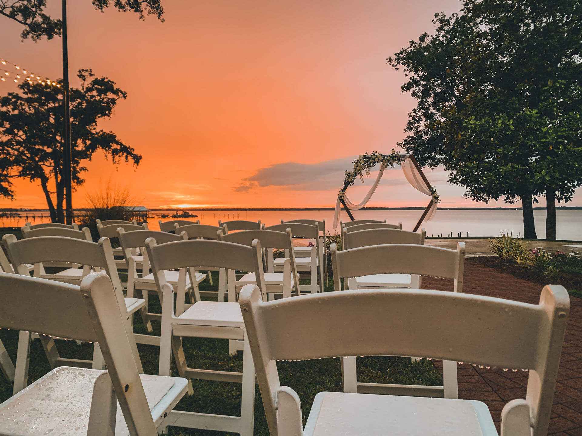 5 Essential Tips for a Stress-Free Wedding Day